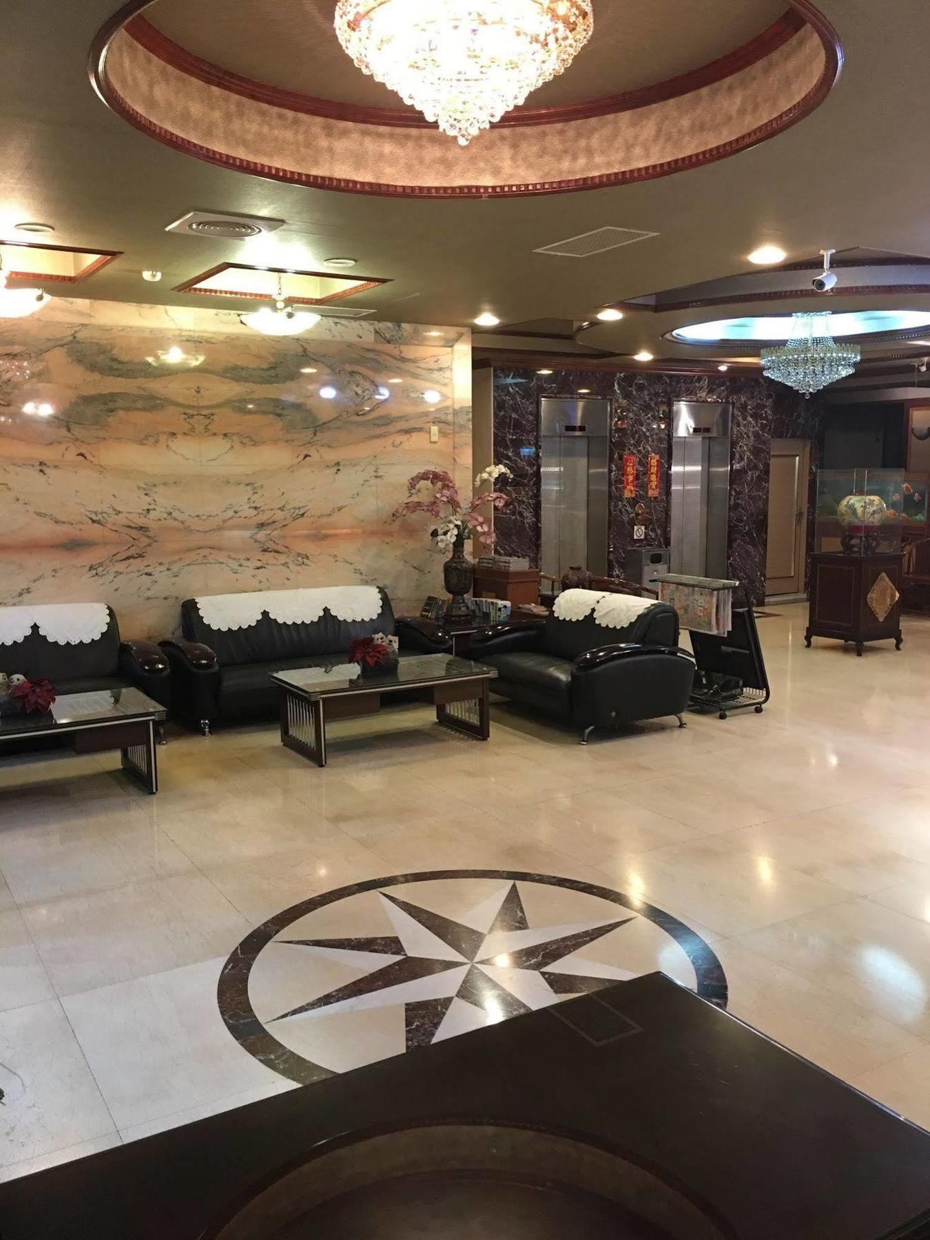 Sunrise Hotel Tainan Exterior foto